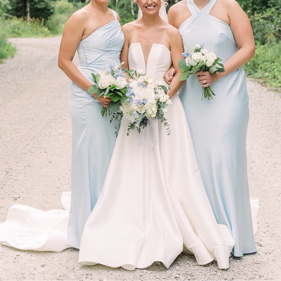 Dresses & Skirts - Strapless Wedding Gown with Full Skirt